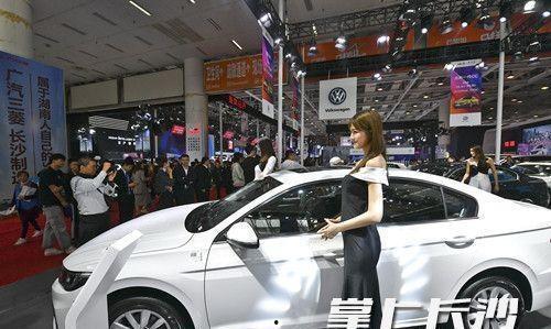 娱乐吃瓜酱买车